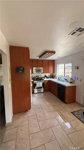 37042 Vista Leon, Palmdale, CA 93550