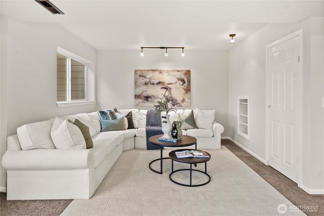 14711 SE 274th Court, Kent, WA 98042