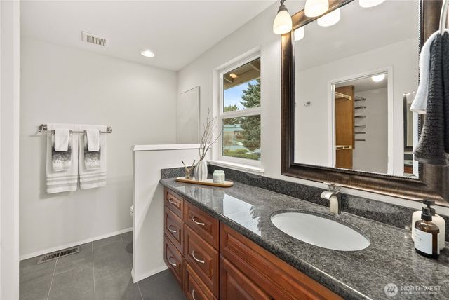 14711 SE 274th Court, Kent, WA 98042