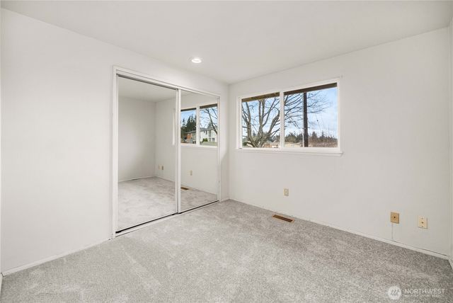 14711 SE 274th Court, Kent, WA 98042