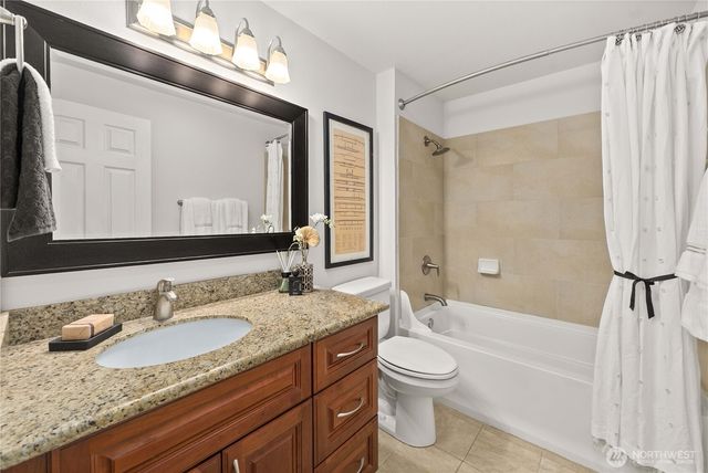 14711 SE 274th Court, Kent, WA 98042