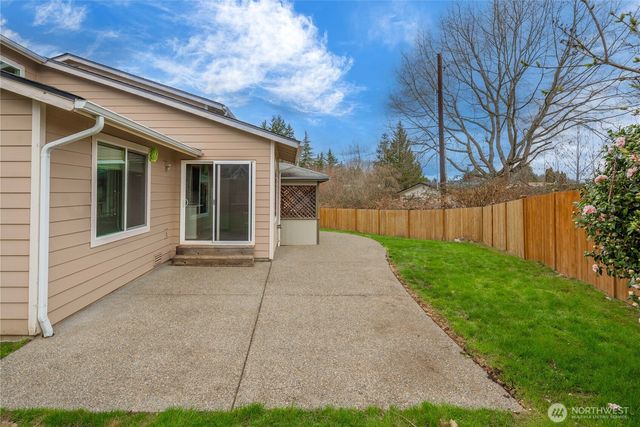 14711 SE 274th Court, Kent, WA 98042
