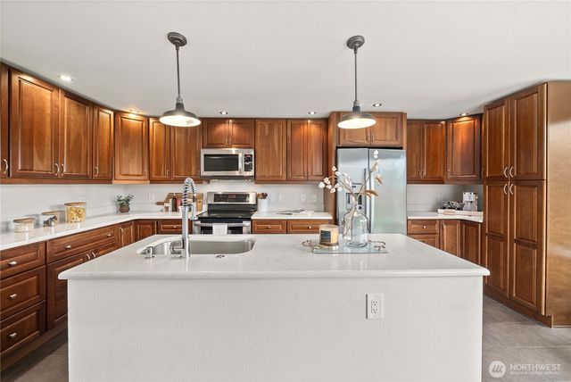 14711 SE 274th Court, Kent, WA 98042