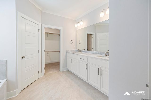 25281 Burlington Dr, Denham Springs, LA 70726