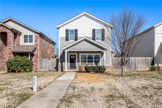 121 Carrington Avenue B, Lowell, AR 72745