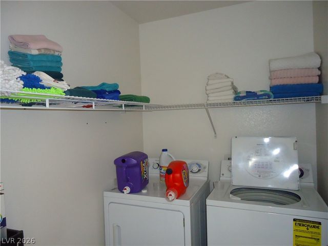 5628 Dawn Falls Street, Las Vegas, NV 89148