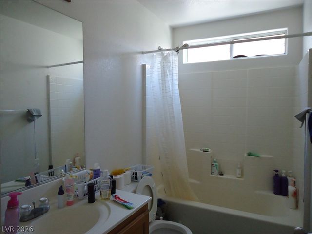 5628 Dawn Falls Street, Las Vegas, NV 89148