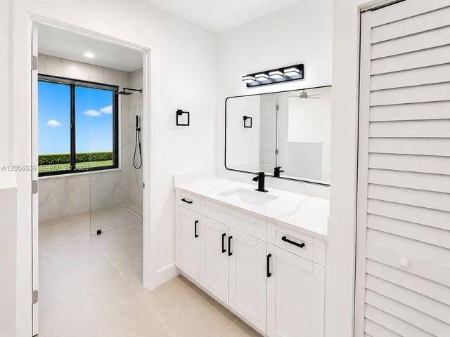 17343 NW 66th Pl, Hialeah, FL 33015