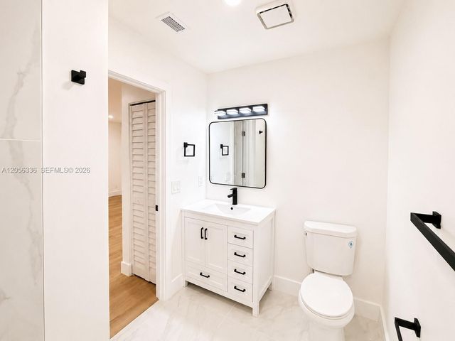 17343 NW 66th Pl, Hialeah, FL 33015