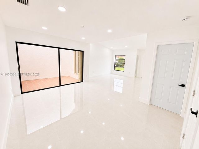 17343 NW 66th Pl, Hialeah, FL 33015