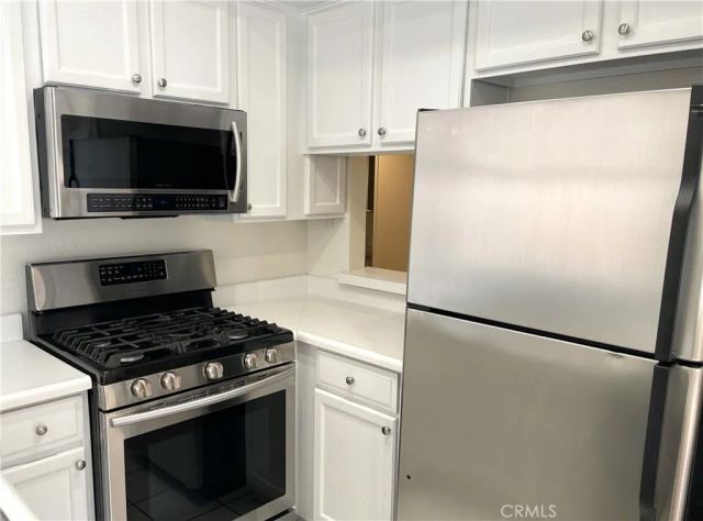 19855 Sandpiper Place 123, Newhall, CA 91321