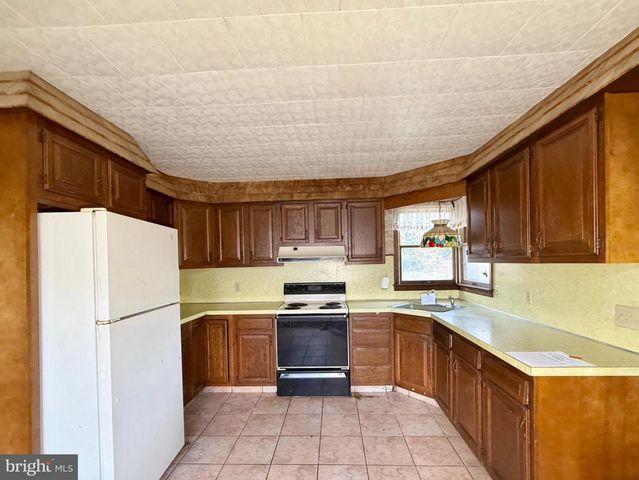 1517 FAIRTON RD, Millville, NJ 08332