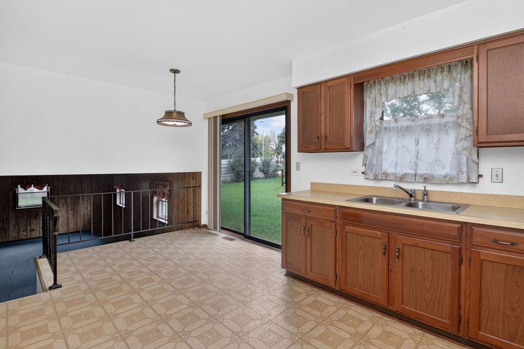 2976 Drover Lane, Darien, IL 60561 — photo 5