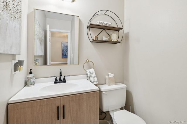 2 Robert Crescent, Stony Brook, NY 11790