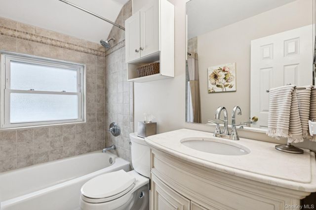 2 Robert Crescent, Stony Brook, NY 11790