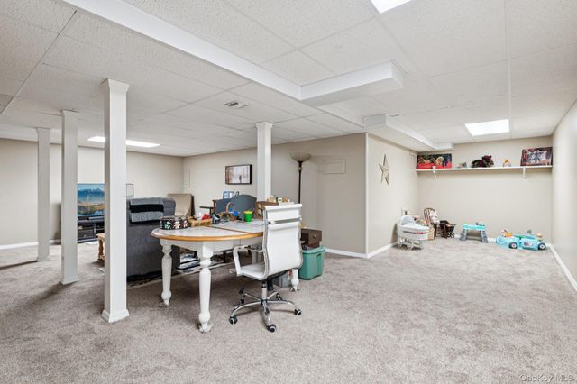 2 Robert Crescent, Stony Brook, NY 11790