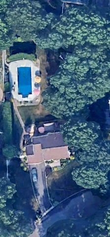 2 Robert Crescent, Stony Brook, NY 11790