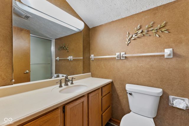 2 Marley Court, Whiteland, IN 46184