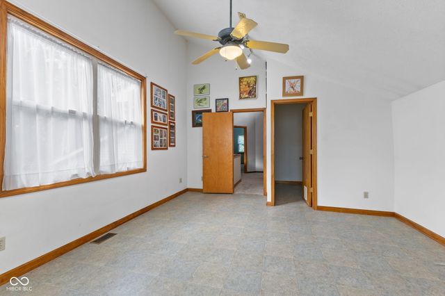 2 Marley Court, Whiteland, IN 46184