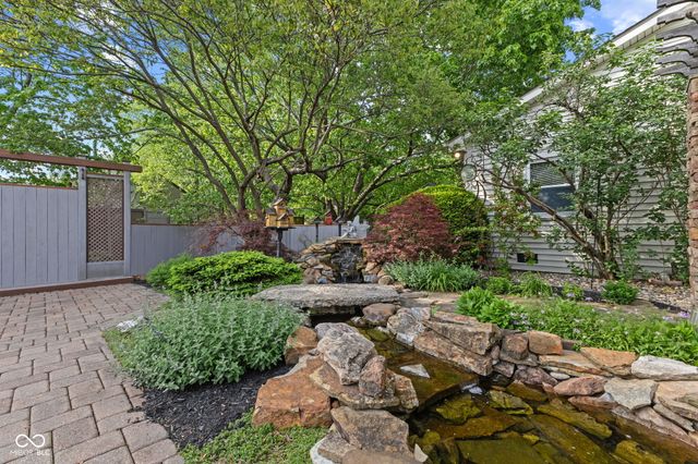 2 Marley Court, Whiteland, IN 46184