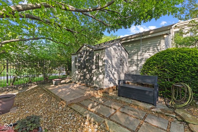 2 Marley Court, Whiteland, IN 46184