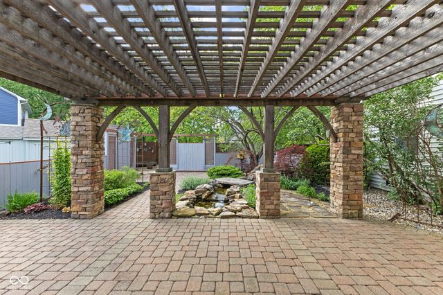 2 Marley Court, Whiteland, IN 46184