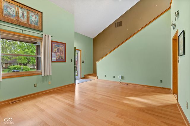 2 Marley Court, Whiteland, IN 46184