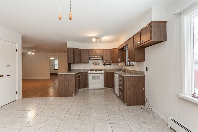 53 Lindsey Ln, Swansea, MA 02777