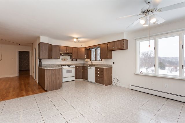 53 Lindsey Ln, Swansea, MA 02777