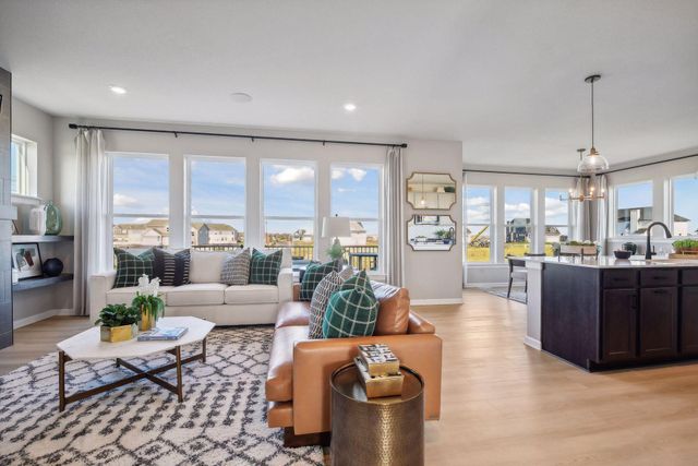 1542 Philipp Way, Shakopee, MN 55379