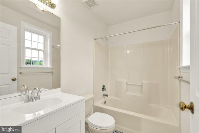 208 CRYSTAL CIR, Birdsboro, PA 19508