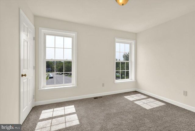 208 CRYSTAL CIR, Birdsboro, PA 19508