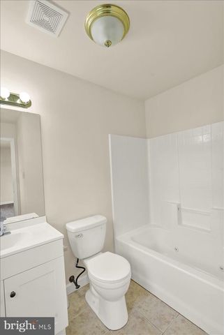 208 CRYSTAL CIR, Birdsboro, PA 19508