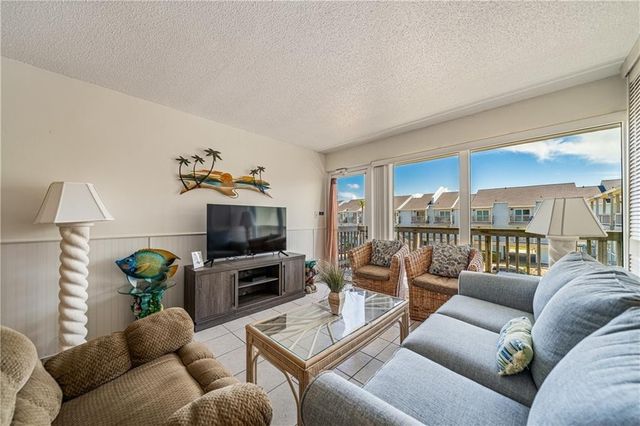 14810 Windward Dr 301, Corpus Christi, TX 78418