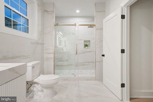 2619 E HUNTINGDON ST, Philadelphia, PA 19125