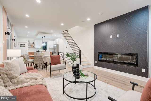 2619 E HUNTINGDON ST, Philadelphia, PA 19125