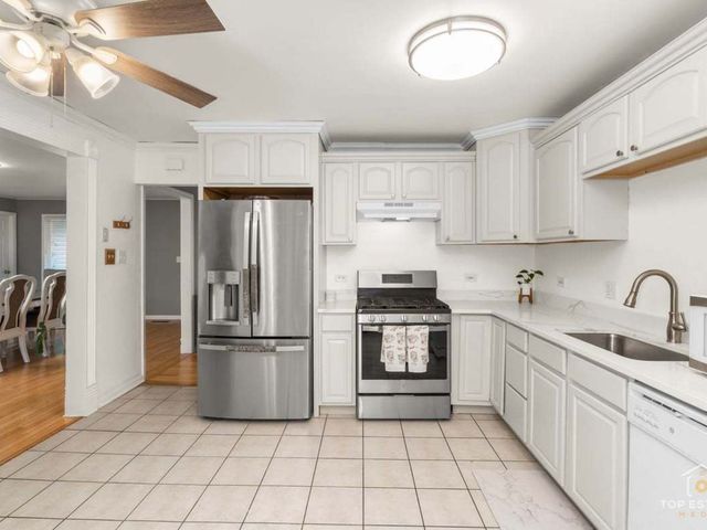 3731 Wren Lane, Rolling Meadows, IL 60008