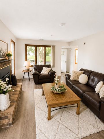 4677 Sorrell Point, Eagan, MN 55122