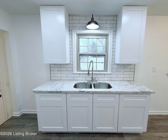 5316 Layne Rd, Louisville, KY 40219