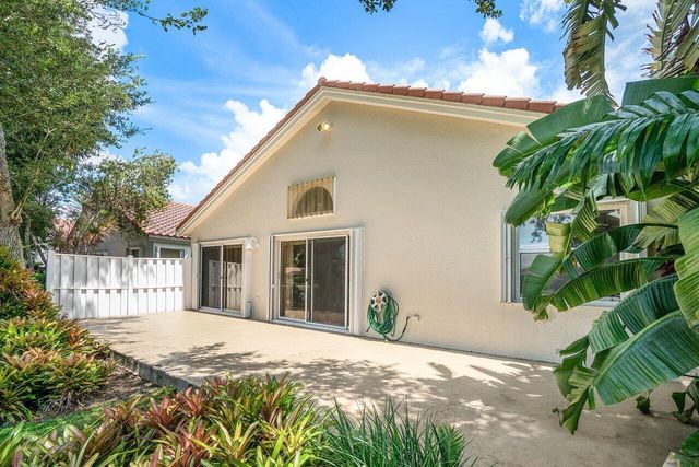 9763 Harbour Lake Circle S, Boynton Beach, FL 33437
