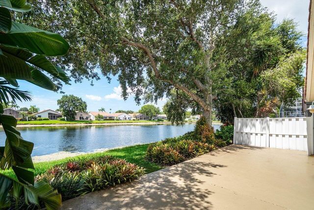 9763 Harbour Lake Circle S, Boynton Beach, FL 33437