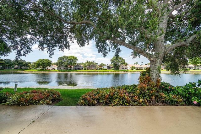 9763 Harbour Lake Circle S, Boynton Beach, FL 33437