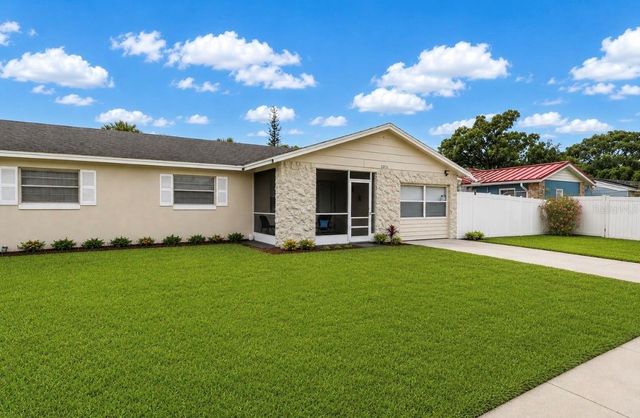 2016 VALENCIA CIRCLE, Kissimmee, FL 34741