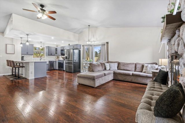 W324S7701 Paul LANE, Mukwonago, WI 53149