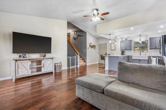 W324S7701 Paul LANE, Mukwonago, WI 53149