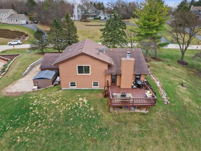 W324S7701 Paul LANE, Mukwonago, WI 53149