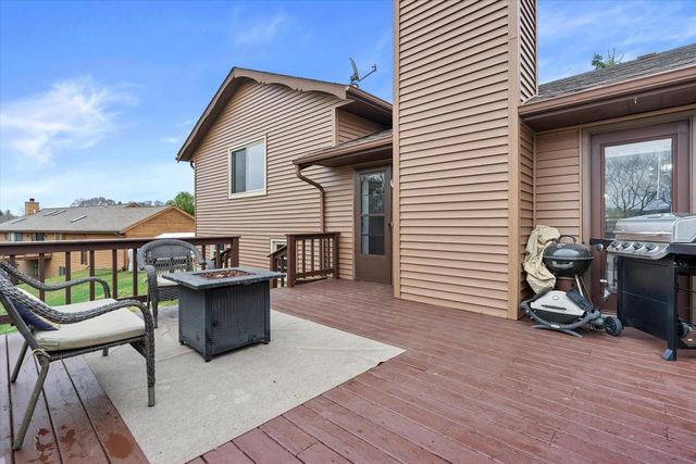 W324S7701 Paul LANE, Mukwonago, WI 53149