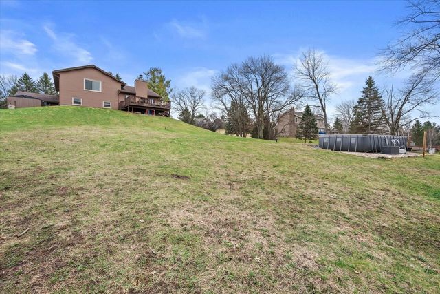 W324S7701 Paul LANE, Mukwonago, WI 53149