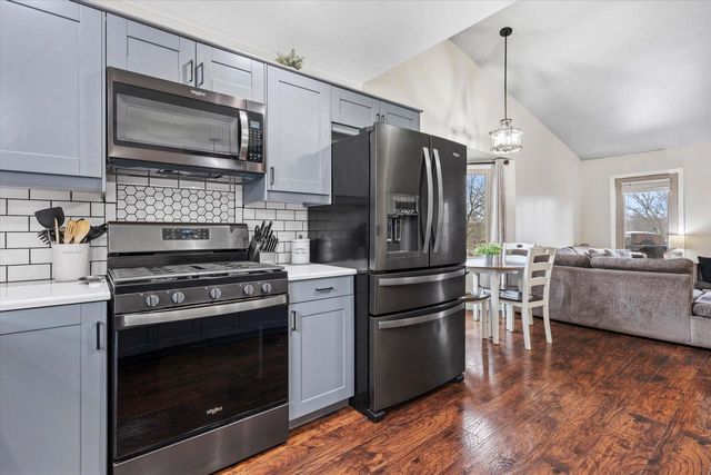 W324S7701 Paul LANE, Mukwonago, WI 53149