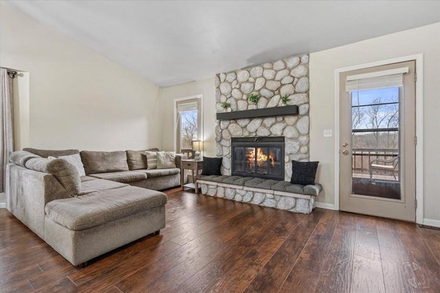 W324S7701 Paul LANE, Mukwonago, WI 53149